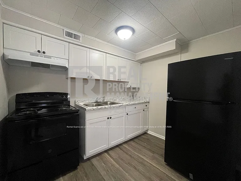 618 Cedarwood Dr — Photo 4