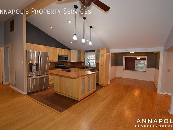 2nd image of 1066 Broadview Dr