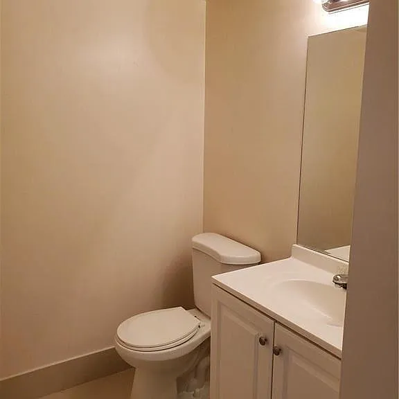 251 SW 134th Way #109M — Photo 12