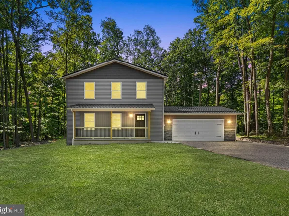 215 Fort De France Rd, Du Bois, PA 15801