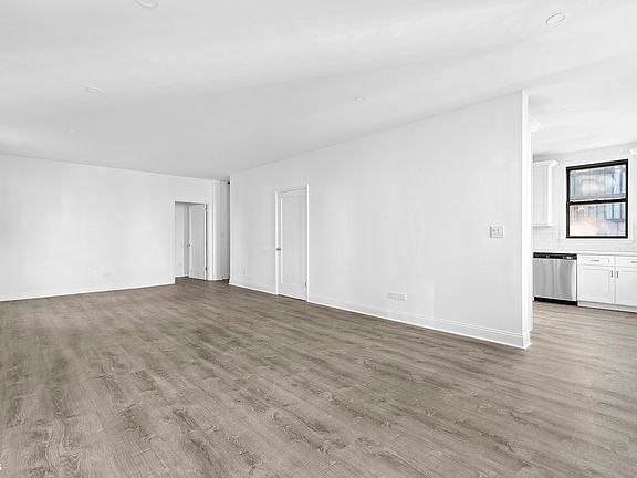 5th image of 125 Cedar St Floor Penthouse