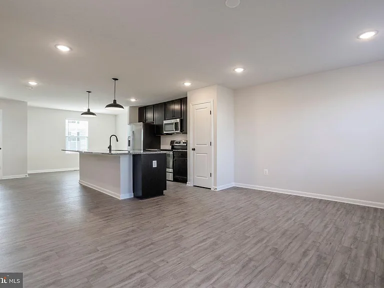 128 Rabbit Rd — Photo 9