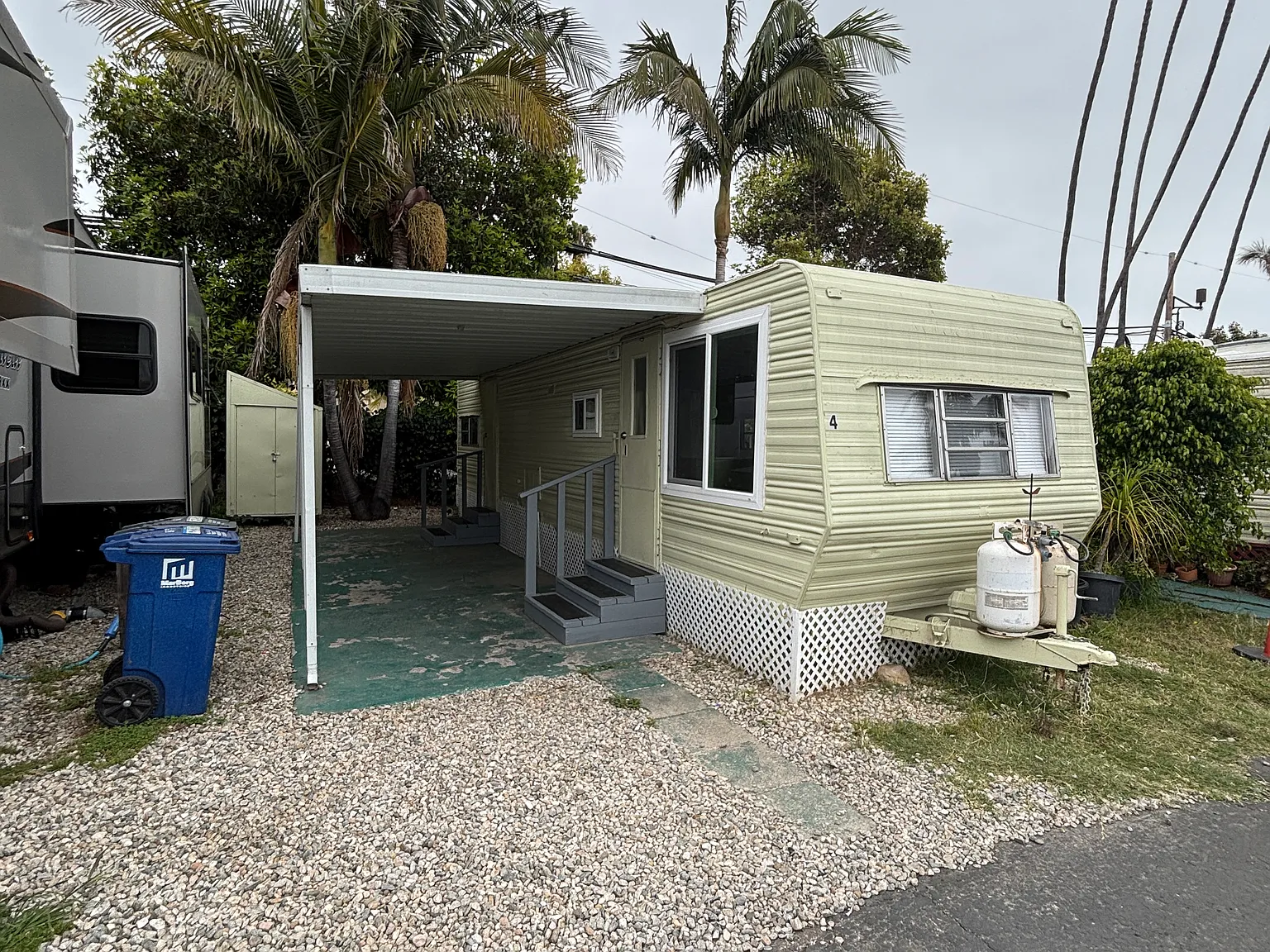 Tropical Gardens Mobile Home Park — Photo 3