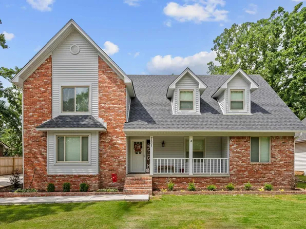 7501 Eagle Point Dr, N Little Rock, AR 72116