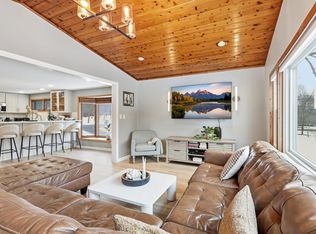 16919 Cottage Grove Ave, Wayzata, MN 55391