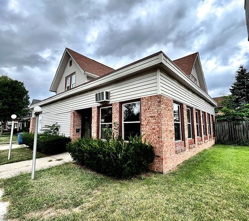 1st image of 402 W Mishawaka Ave #B