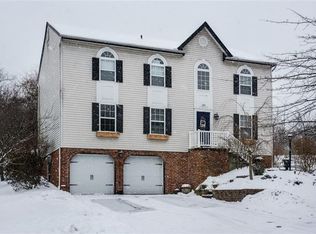 133 Hazelwood Dr, Cranberry Township, PA 16066