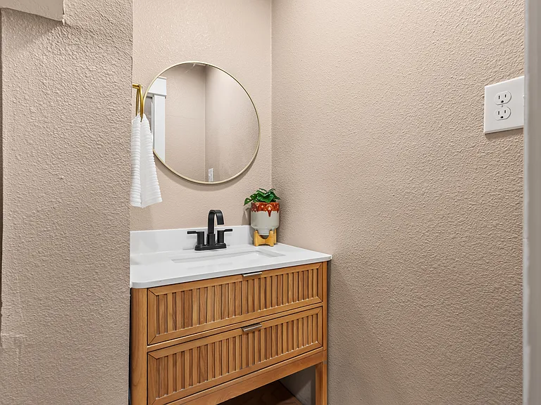 2214 Rex Cruse Dr — Photo 19