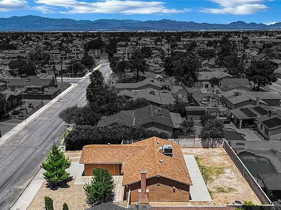 2nd image of 317 Kane Ave