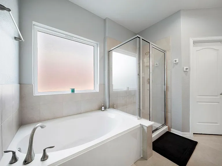 26028 Hasting Ridge Ln — Photo 23