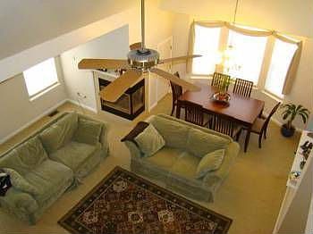 Large loft living in the Hills!