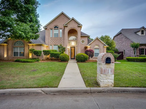 912 Thomas Crossing Dr, Burleson, TX 76028