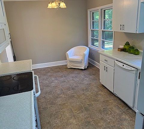 4th image of 459 Whitehead Rd