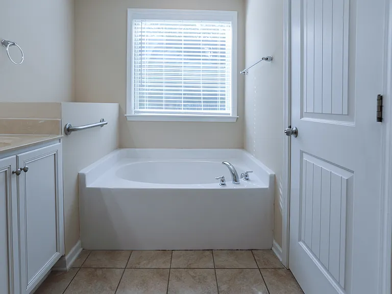 336 Duchart Ln — Photo 11
