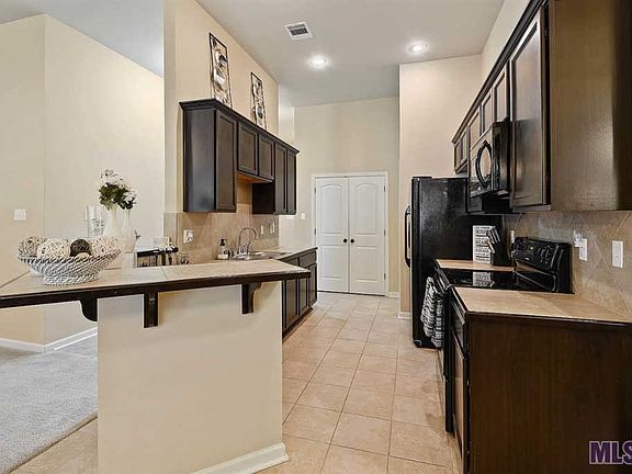 4th image of 13066 Silverwood Ct