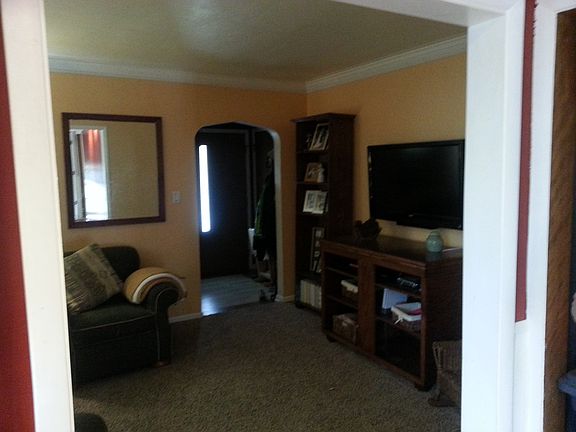 5th image of 17818 Glen Oak Ave