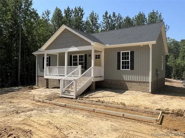 630 McKans Rd, Laneview, VA 22504