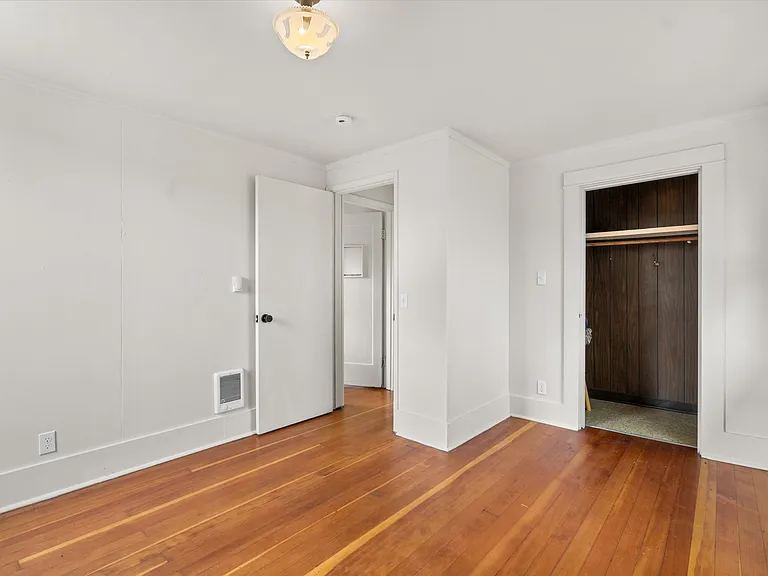 7015 N Greeley Ave #B — Photo 42