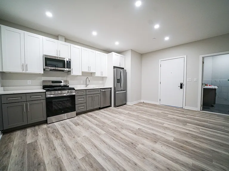 10 Blackwood St #114 — Photo 6