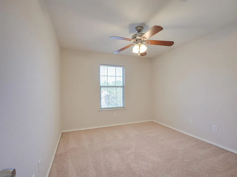 5709 Pecanwood Ln — Photo 28