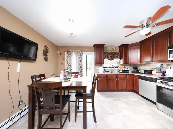 4 Country Woods Lane image 11 of 19