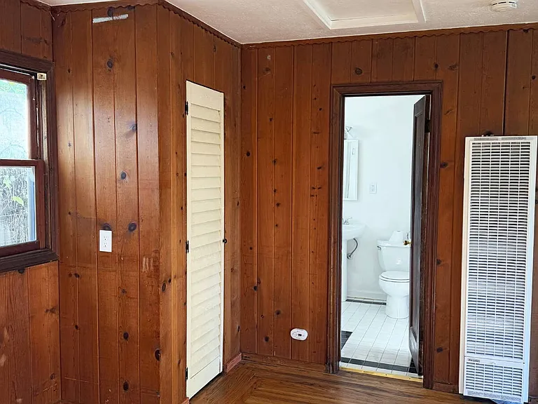 887 Lorna Dr — Photo 13