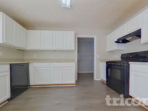 5th image of 5413 Wicklander Dr