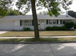 825 Pershing Ave, Sheboygan, WI 53083