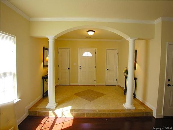 3rd image of 7581 Villa Ct #7581