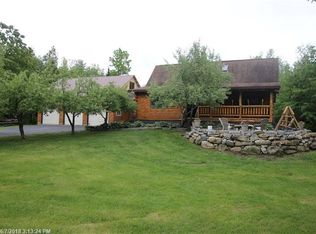 129 N Taylor Rd, Mount Vernon, ME 04352