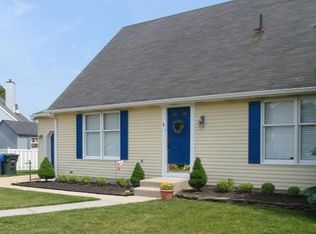 2 Williamsburg Ct, Glassboro, NJ 08028
