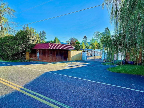 5th image of 973 Schroeder Ln