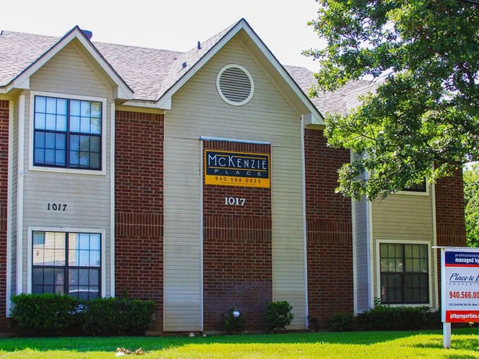 1408 Margie Duplex - B — Photo 2