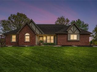 1506 NE Oak Tree Dr, Lees Summit, MO 64086