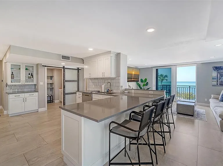 4822 Ocean Blvd #2F — Photo 11