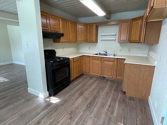 2nd image of 1494 Wendell Way