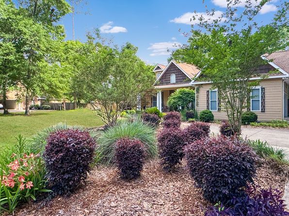 1010 Boxwood Dr, Bainbridge, GA 39819