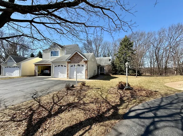 5673 Donegal Ct, Shoreview, MN 55126