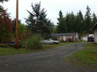 946 Tipsoo Loop N, Rainier, WA 98576