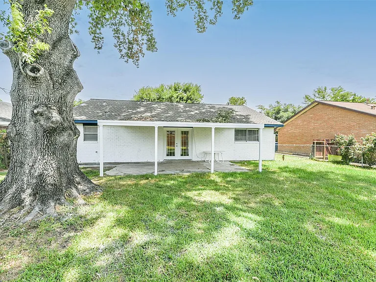 5514 Vickita Dr — Photo 7