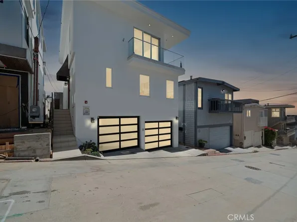 210 El Porto St, Manhattan Beach, CA 90266