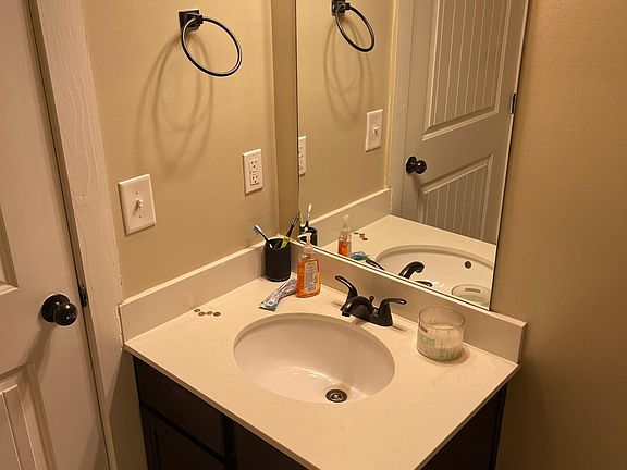 4th image of 3102-2300 Cottage Ln #3102