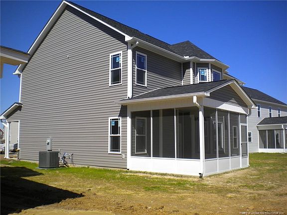 4th image of 155 Courtland Dr