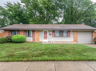 122 Grantwood Dr, Dayton, OH 45449
