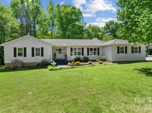 120 Captain White Dr, Rock Hill, SC 29730