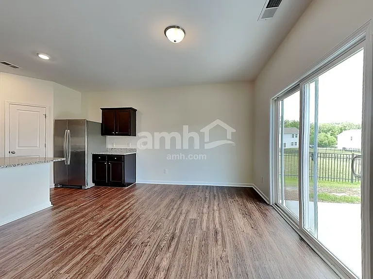 193 Orion Way — Photo 4