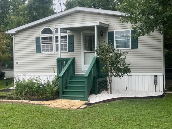 106 W Tulip Ln #322, Newark, DE 19713