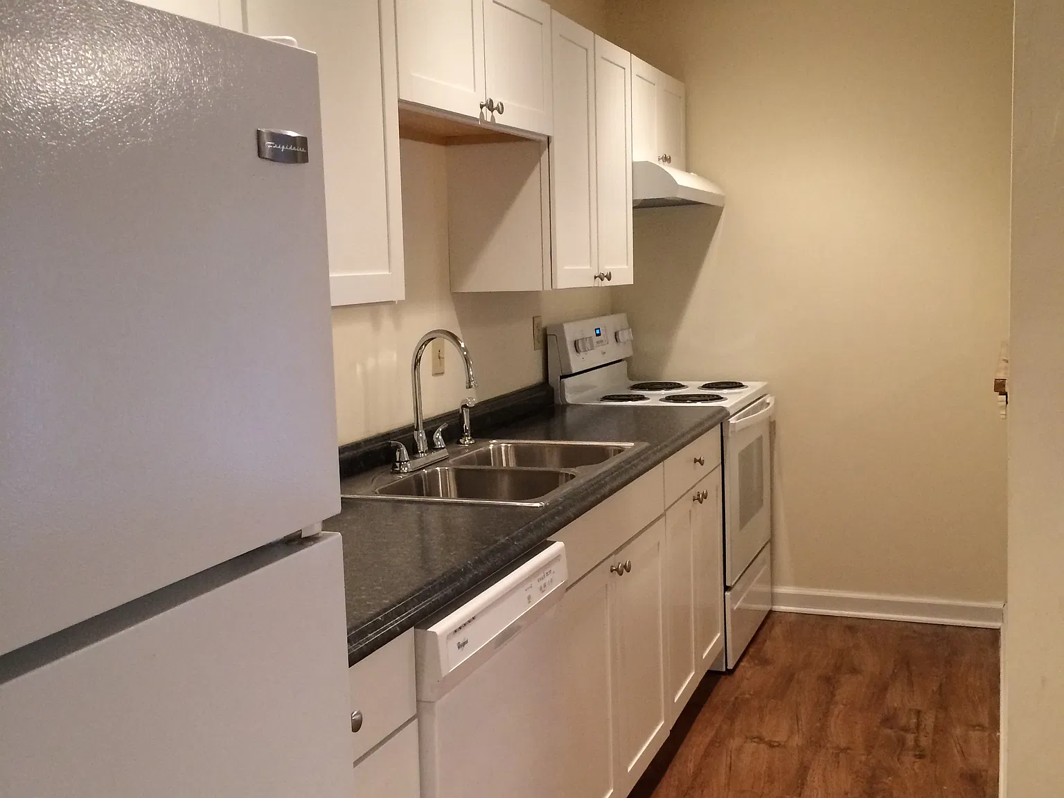 1 bed, 650 sqft, $815 — Photo 3