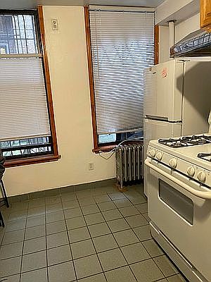 1st image of 112 Madison St #1X