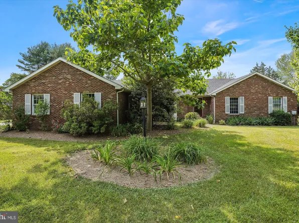 24386 Waterview Dr, Worton, MD 21678
